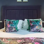 The Crown Hotel, Boroughbridge, North Yorkshire - The Coaching Group Ξενοδοχείο 3*
