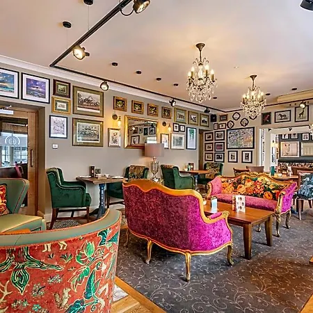 The Crown Hotel, Boroughbridge, North Yorkshire - The Coaching Group Hotel 3*