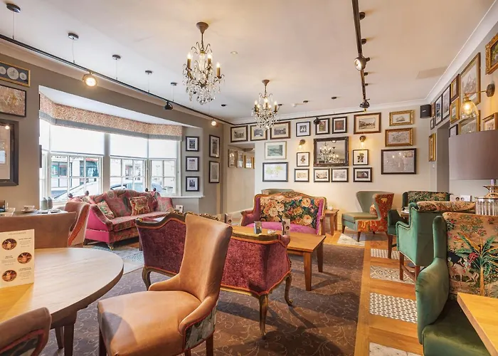 Hotell The Crown Hotel, Boroughbridge, North Yorkshire - The Coaching Group 3*