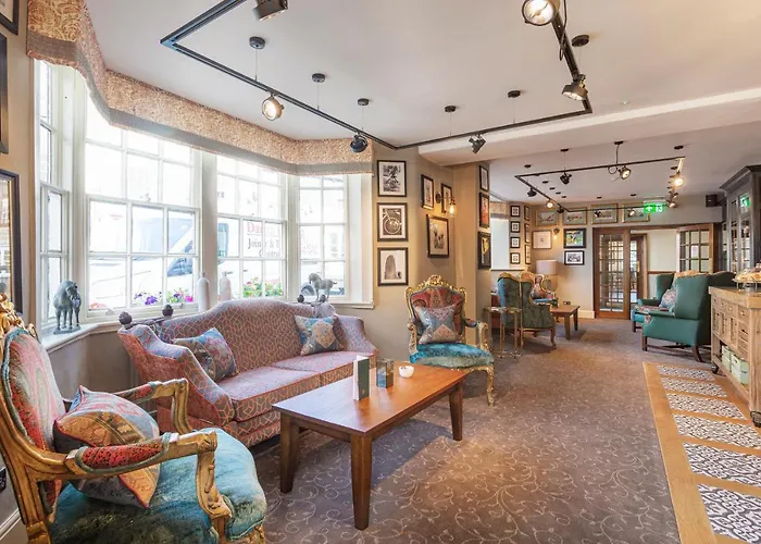 Hotell The Crown Hotel, Boroughbridge, North Yorkshire - The Coaching Group 3*