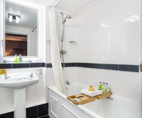 The Crown Hotel, Boroughbridge, North Yorkshire - The Coaching Group 3*