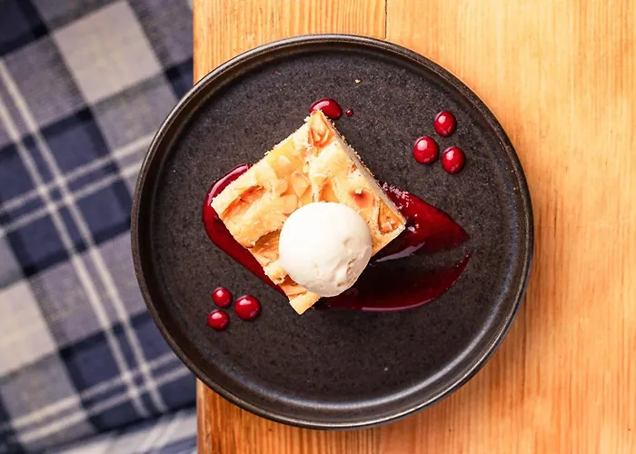 The Crown Hotel, Boroughbridge, North Yorkshire - The Coaching Group 3* Boroughbridge