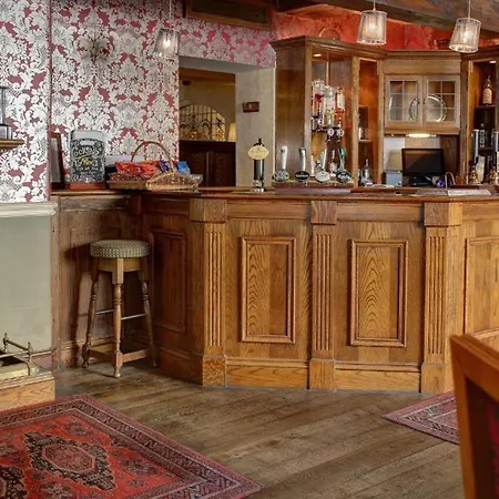 The Crown Hotel, Boroughbridge, North Yorkshire - The Coaching Group 3* Boroughbridge
